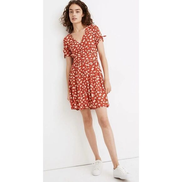Madewell Button-Front Tie-Sleeve Retro Dress in Happy Hibiscus Size 6 / NWOT - Picture 1 of 7